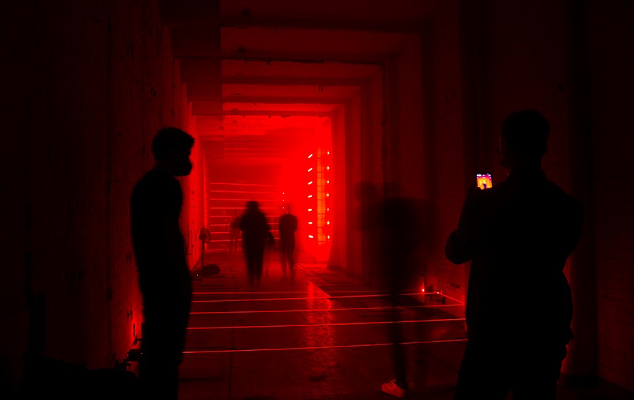 photo of a laser installation, lost places, previous transformer station, Berlin-Reinickendorf (Germany)